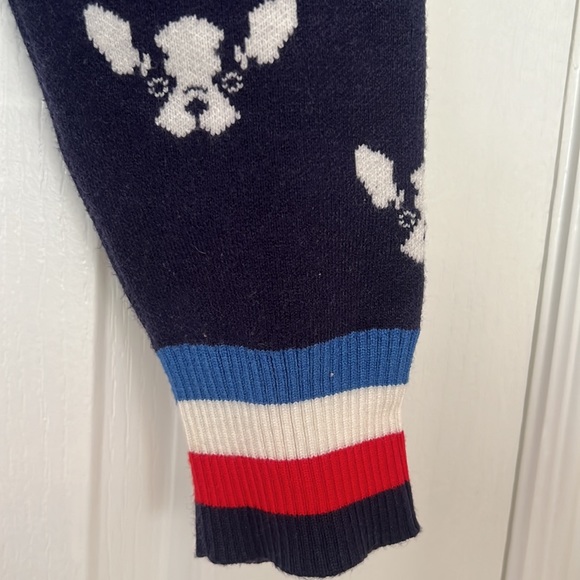 French bulldog pattern V-neck sweater - Picture 6 of 8